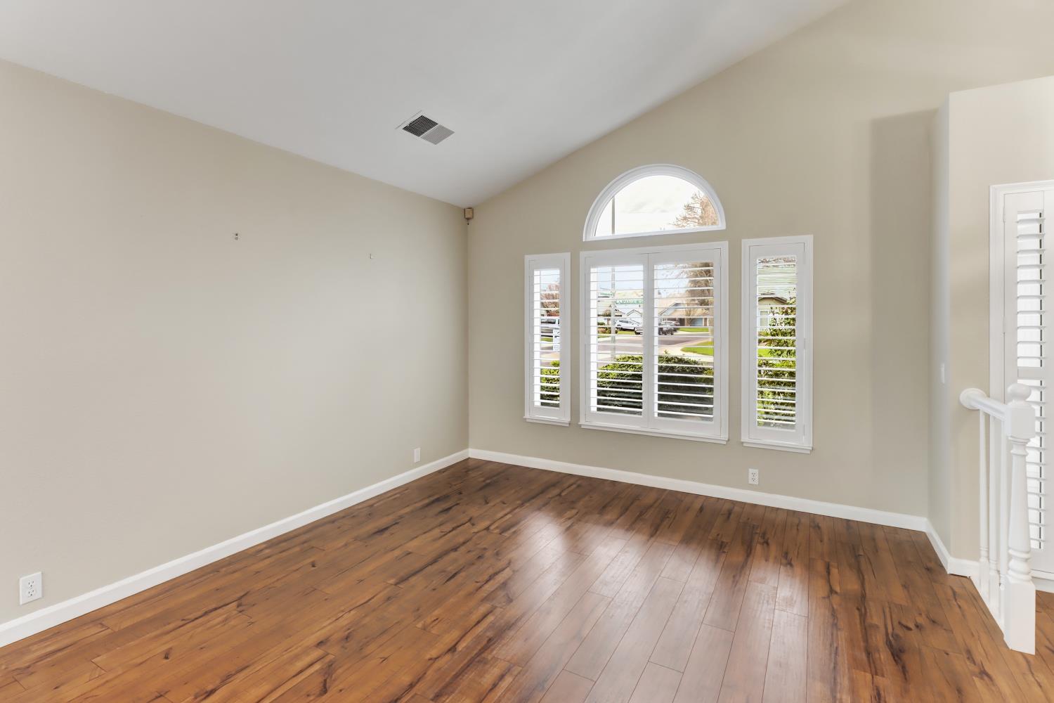 5900 Oxford Glen Place