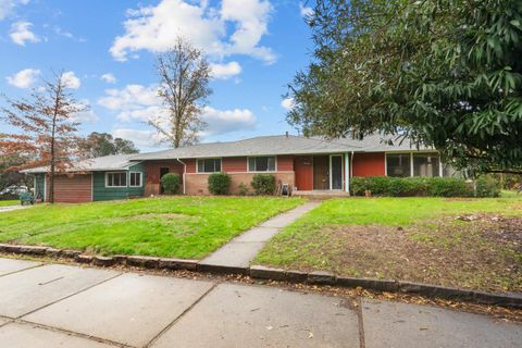 6750 Lakeview Drive Carmichael CA 95608