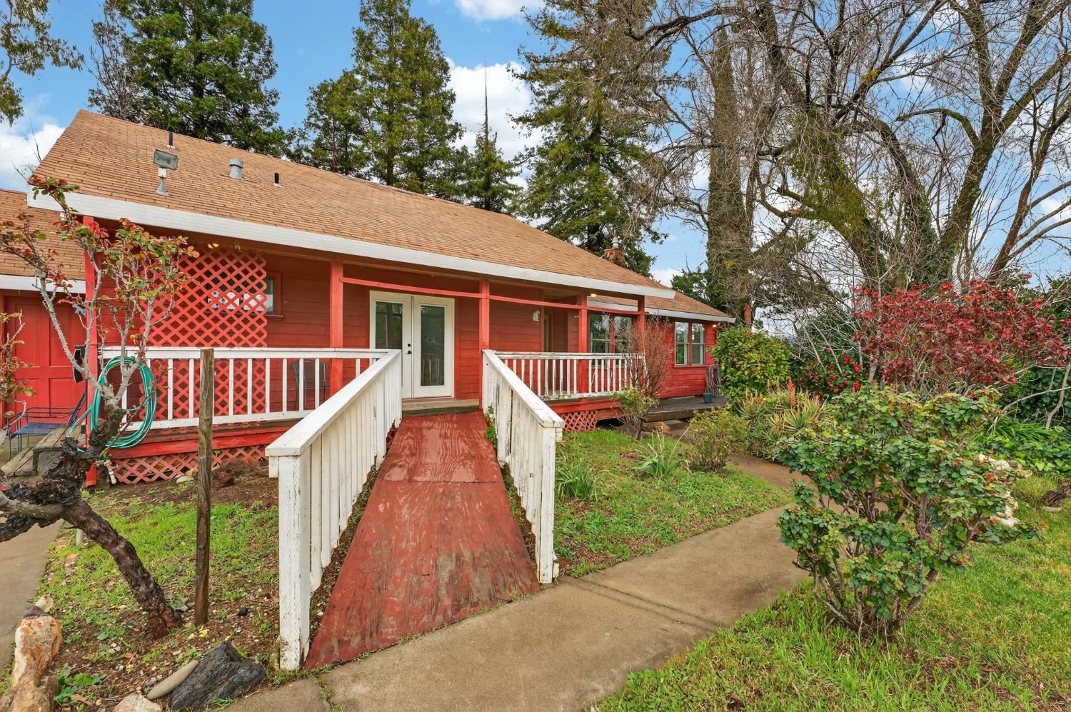 10562 Spring Valley Rd.