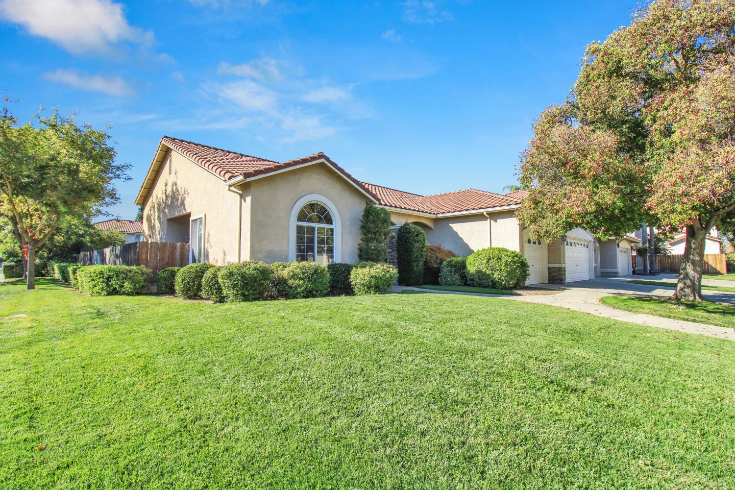 4001 Cortona Drive