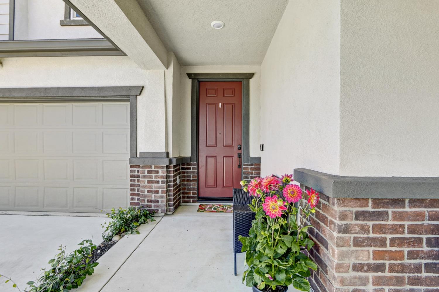 1409 LEON Lane