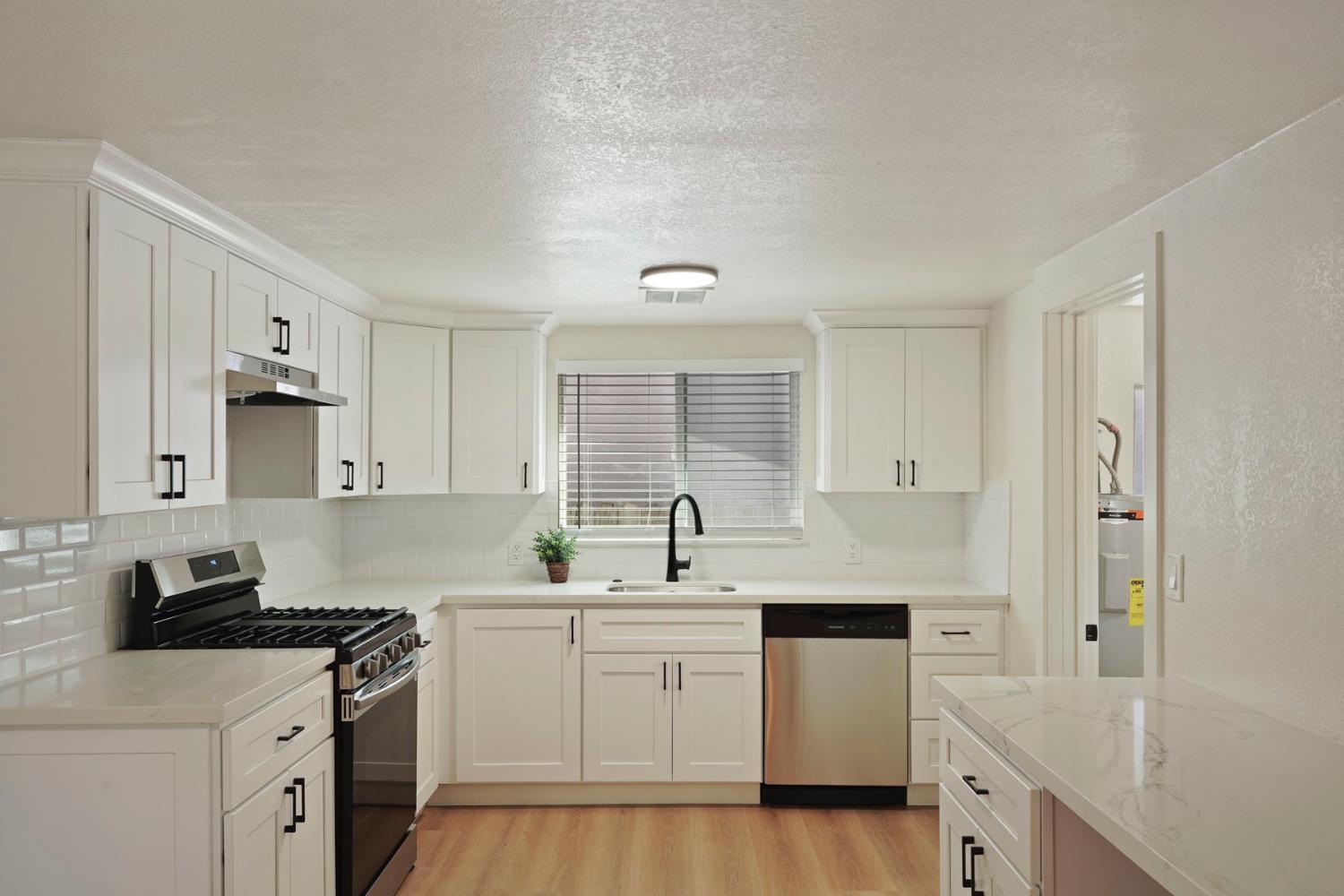 522 S Lincoln Way