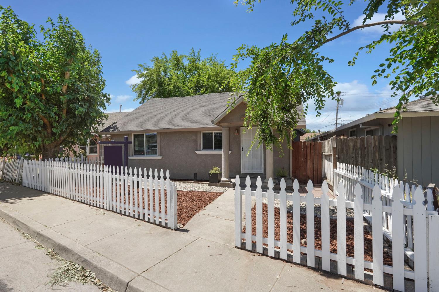 522 S Lincoln Way