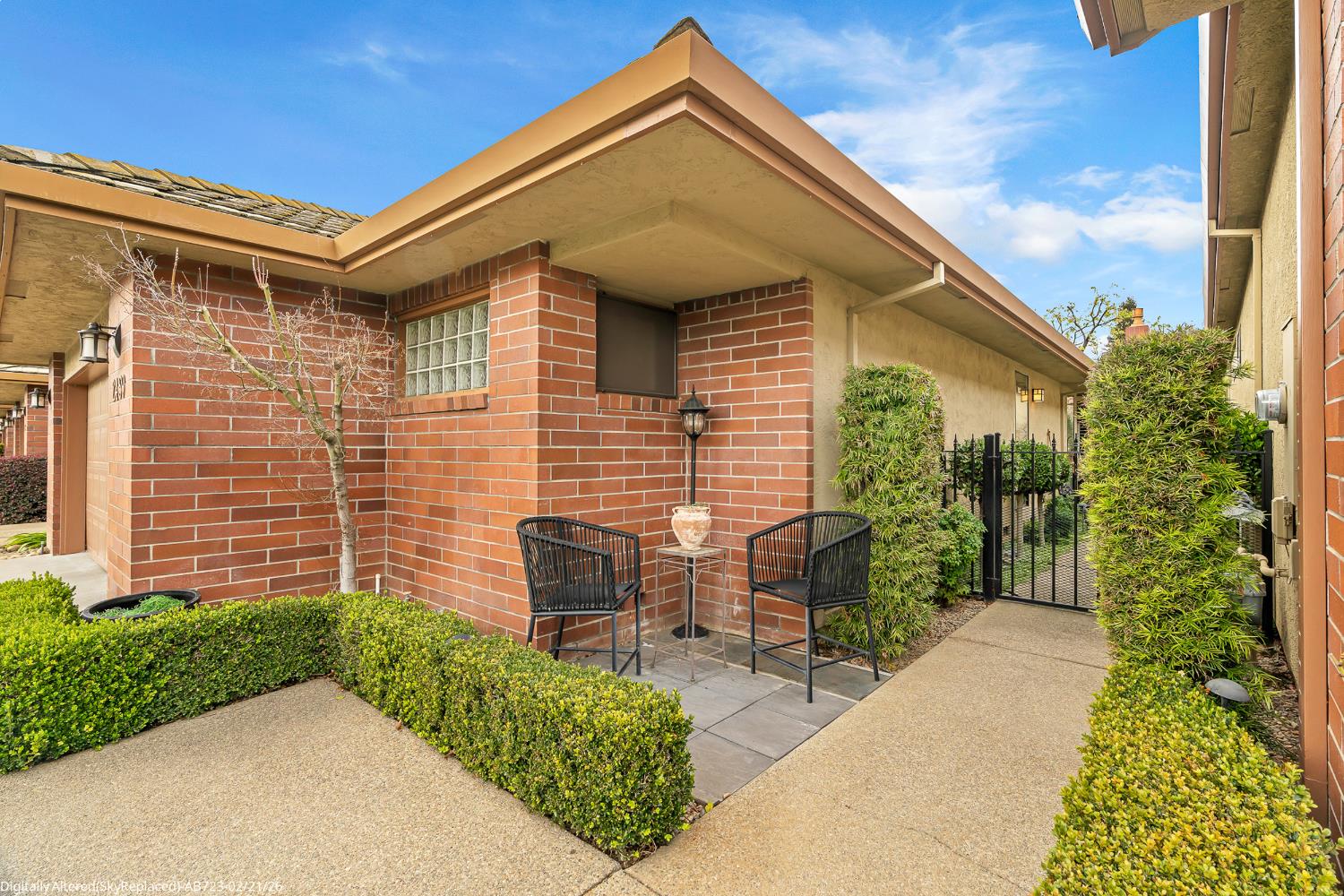 2459 Macarthur Parkway