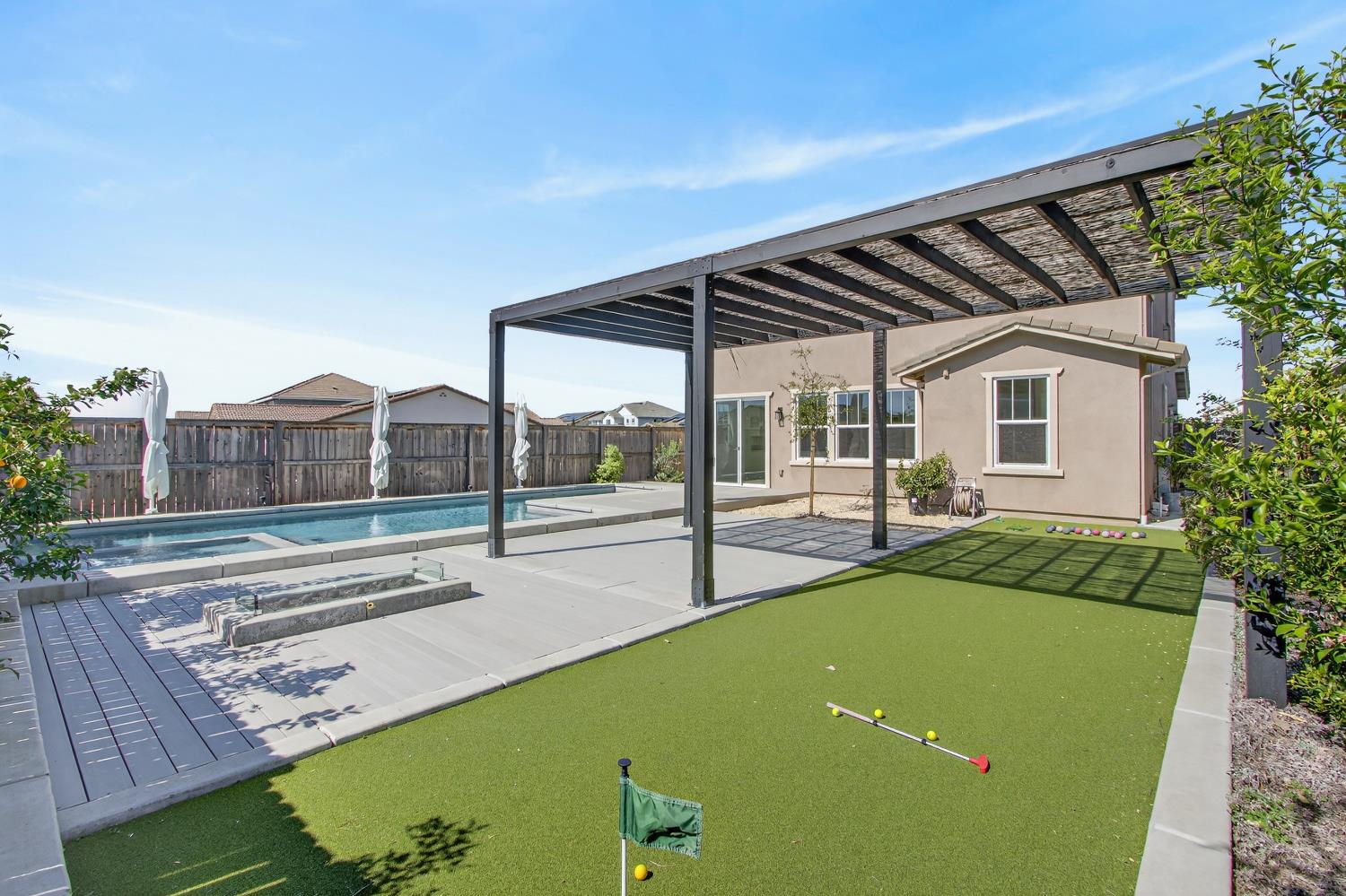 2883 Ridgecrest Drive