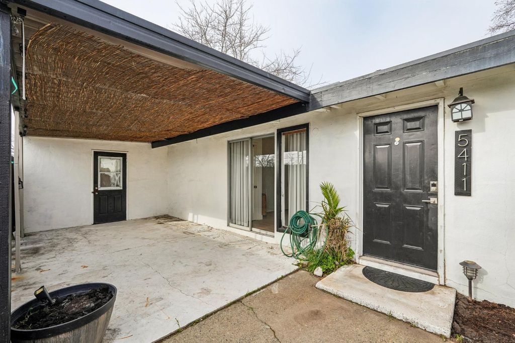 Photo of 5411 Hamilton Street, Sacramento, CA 95842 (MLS # 226006170)