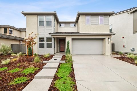 956 Caprock Lane Bickford Ranch CA 95648