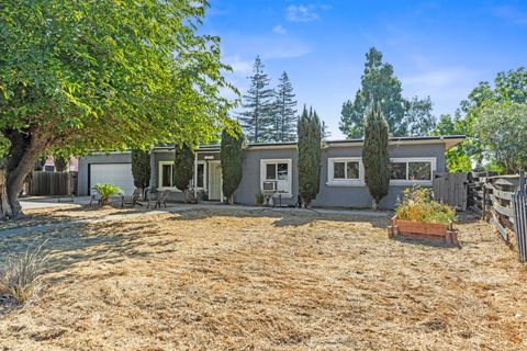4230 Highway 108 Riverbank CA 95367