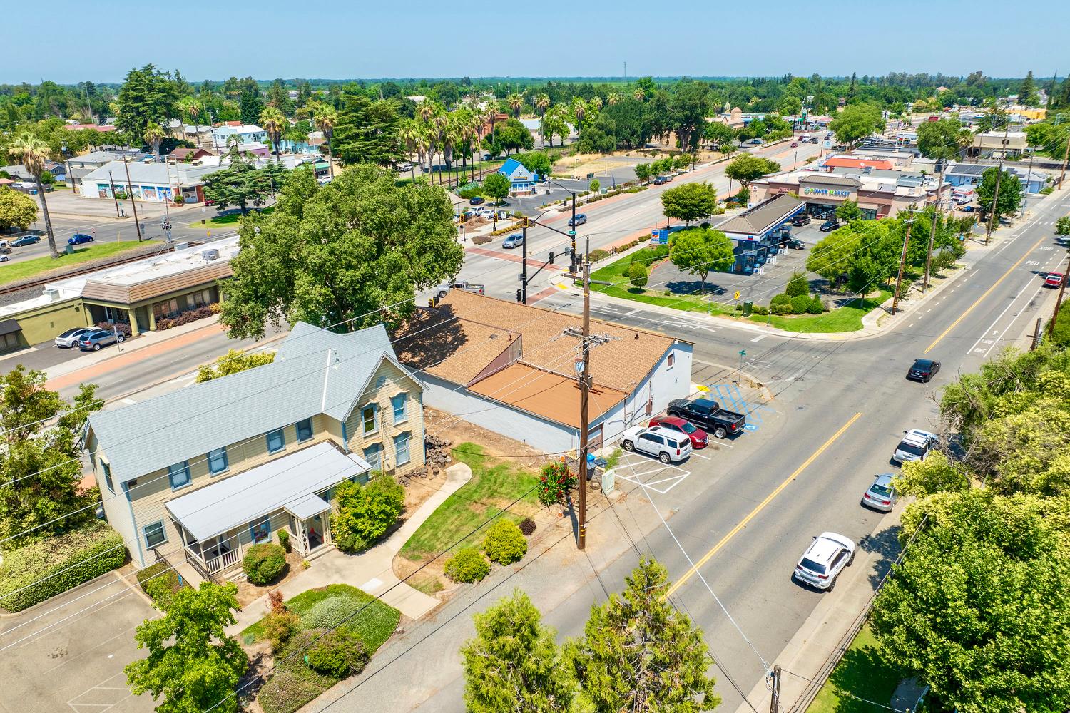 9793 Live Oak Boulevard