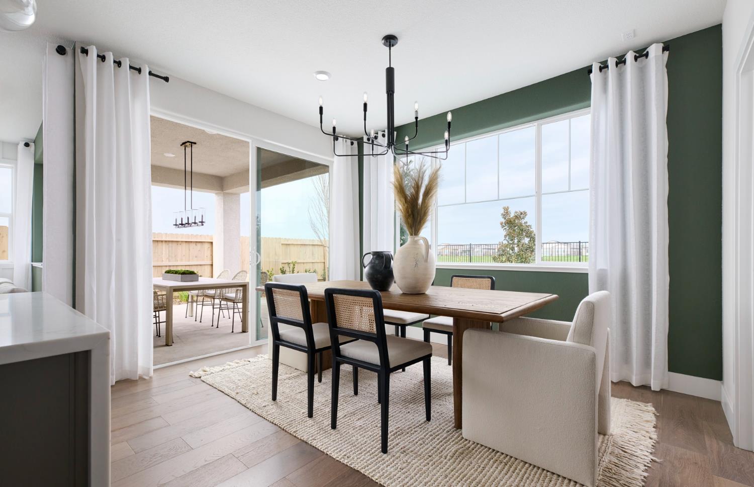 880 Sun Pillar Court