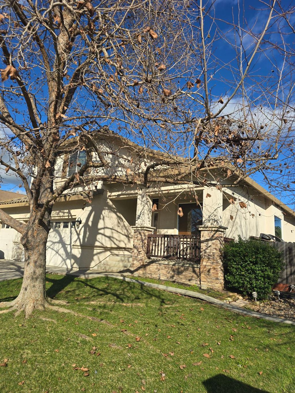 Photo of 973 Caversham Way, Galt, CA 95632 (MLS # 226005814)
