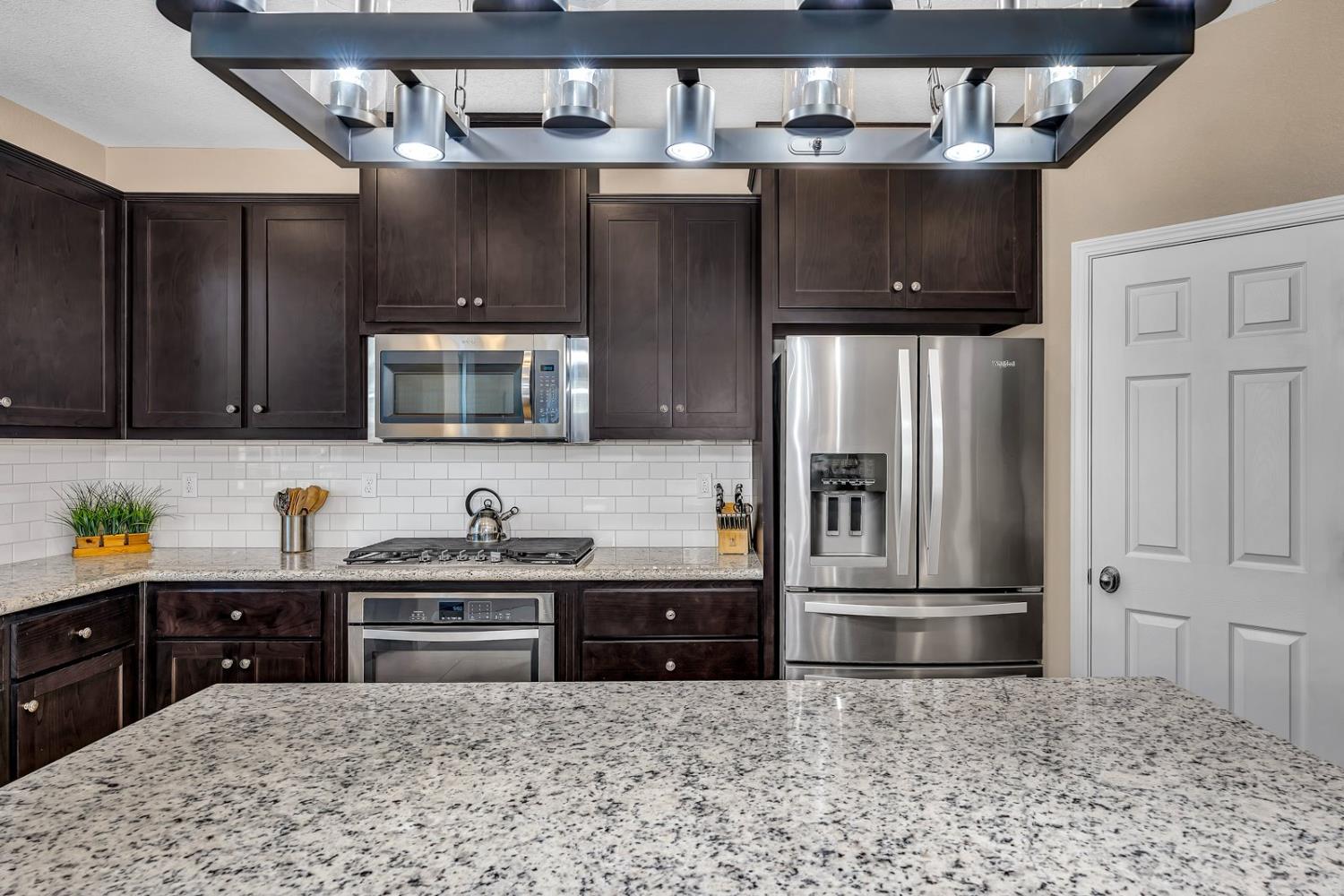 Los Banos, California 93635, United States, 4 Bedrooms Bedrooms, ,3 BathroomsBathrooms,Residential,Active,225907