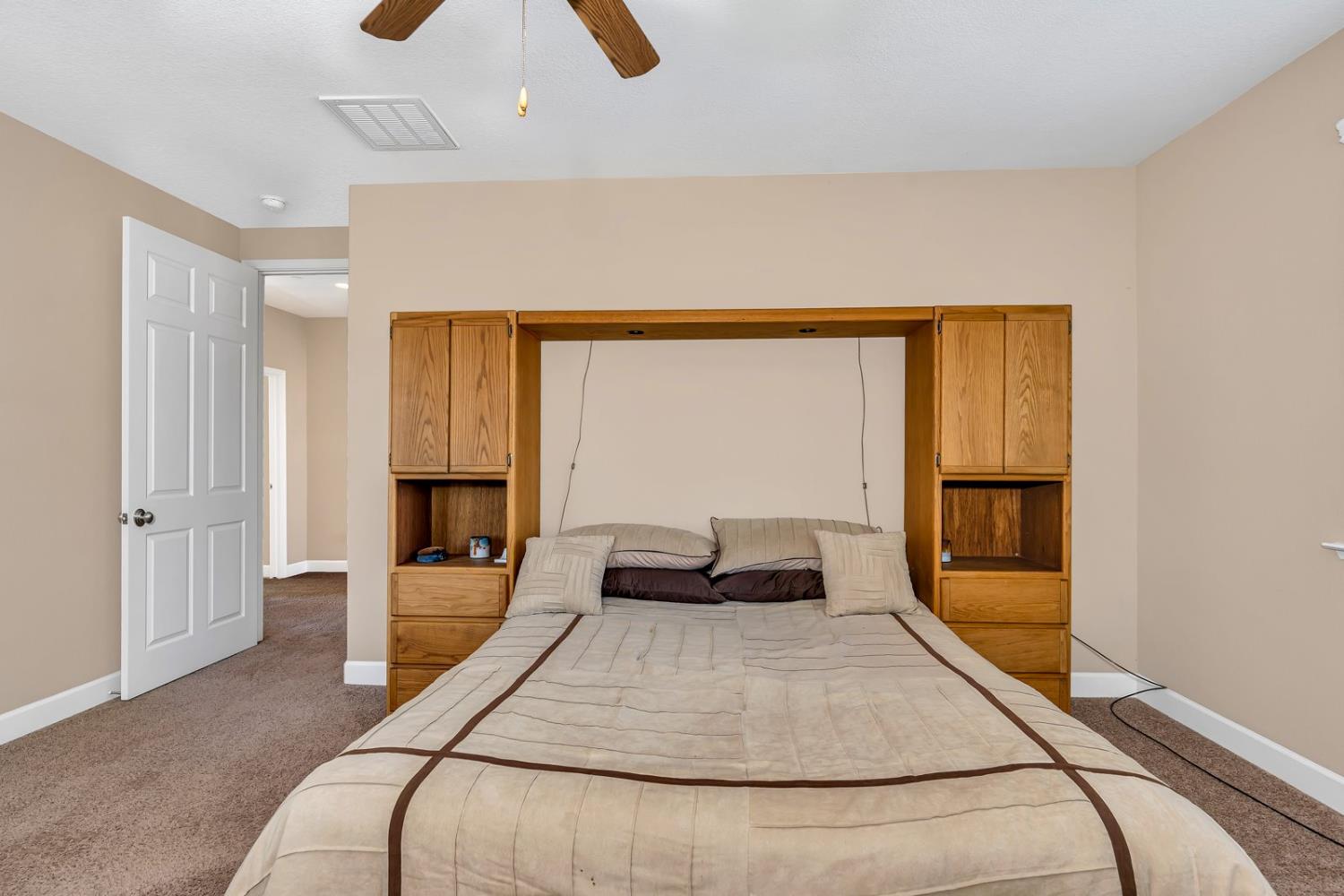 Los Banos, California 93635, United States, 4 Bedrooms Bedrooms, ,3 BathroomsBathrooms,Residential,Active,225907