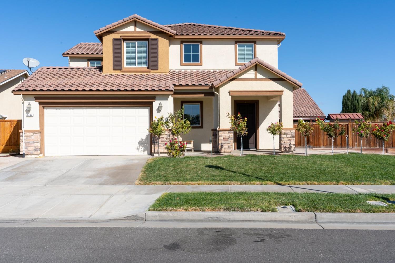 Los Banos, California 93635, United States, 4 Bedrooms Bedrooms, ,3 BathroomsBathrooms,Residential,Active,225907