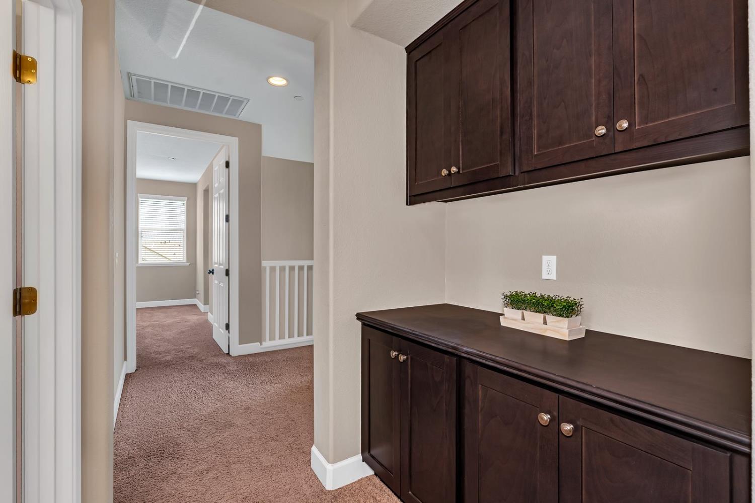 Los Banos, California 93635, United States, 4 Bedrooms Bedrooms, ,3 BathroomsBathrooms,Residential,Active,225907