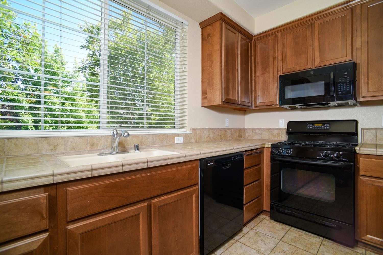 2001 Club Center Drive 1138
