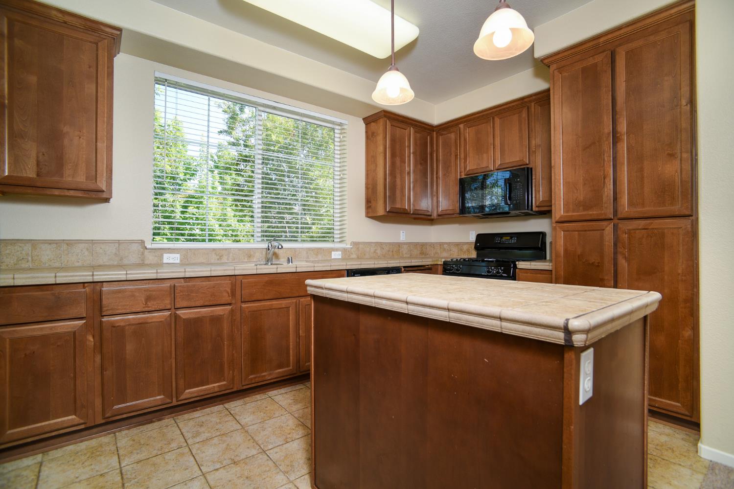 2001 Club Center Drive 1138