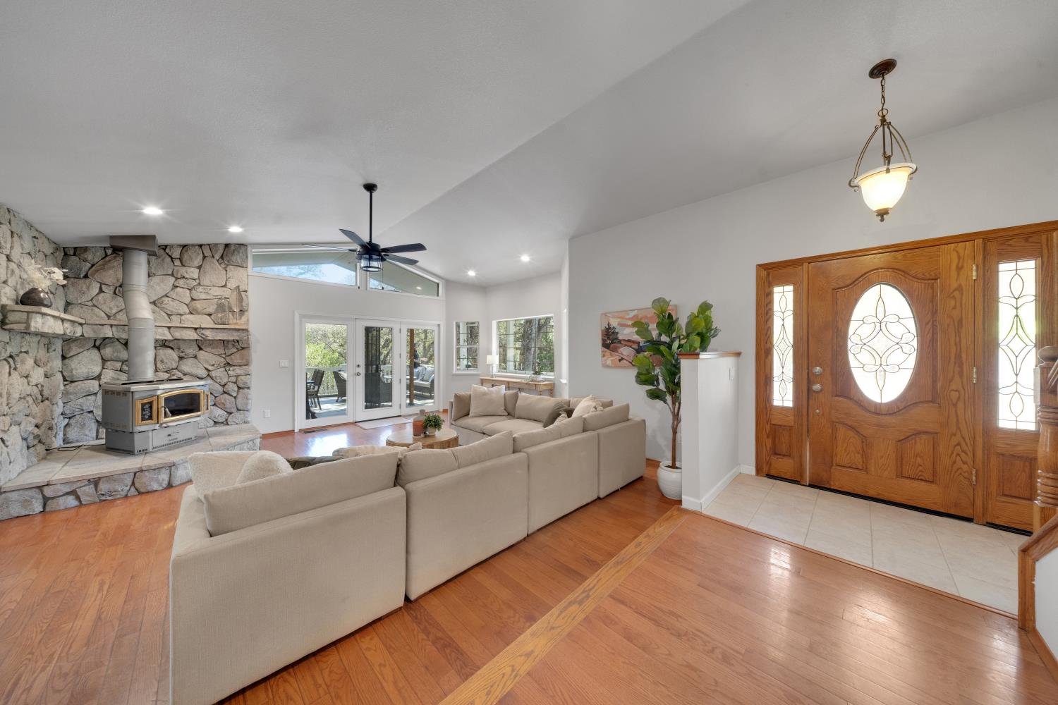10563 Rim View Circle