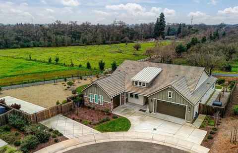 3275 Silky Oak Court Roseville CA 95747