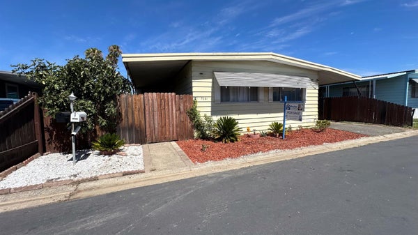 7061 TRANQUILITY DR, SACRAMENTO, CA 95823 - Image e5afd1b3a0e9e04cdceee97c796bf52f/2420062455
