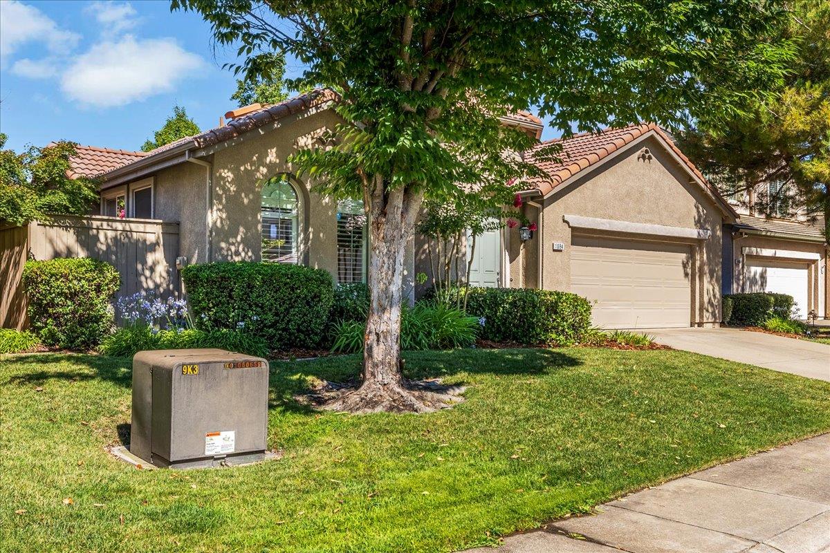 1084 Elsworth Way
