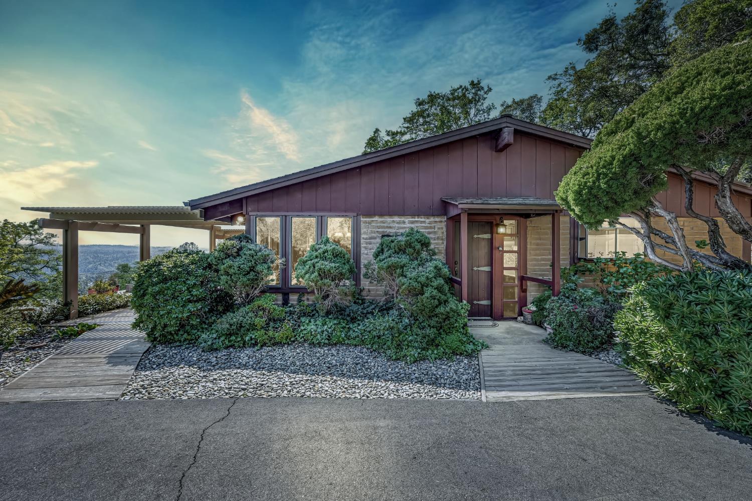 6013 Dolomite Drive