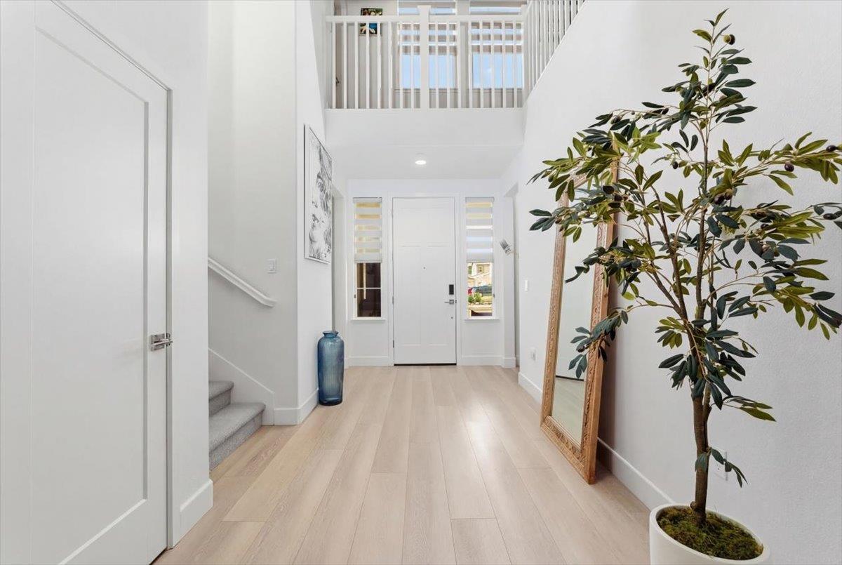 2505 Mulholland Drive
