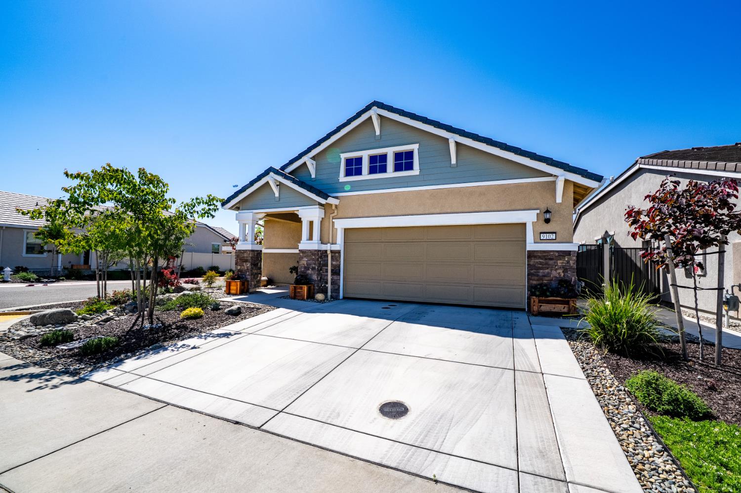 9102 Cerro Vista Drive