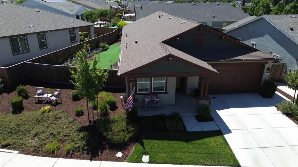 Photo of 484 Pinehurst Street, Manteca, CA 95336 (MLS # 225123893)