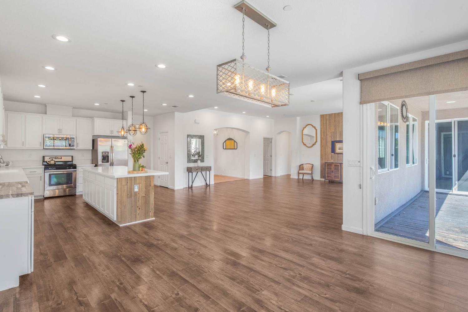 102 Villa Point Drive