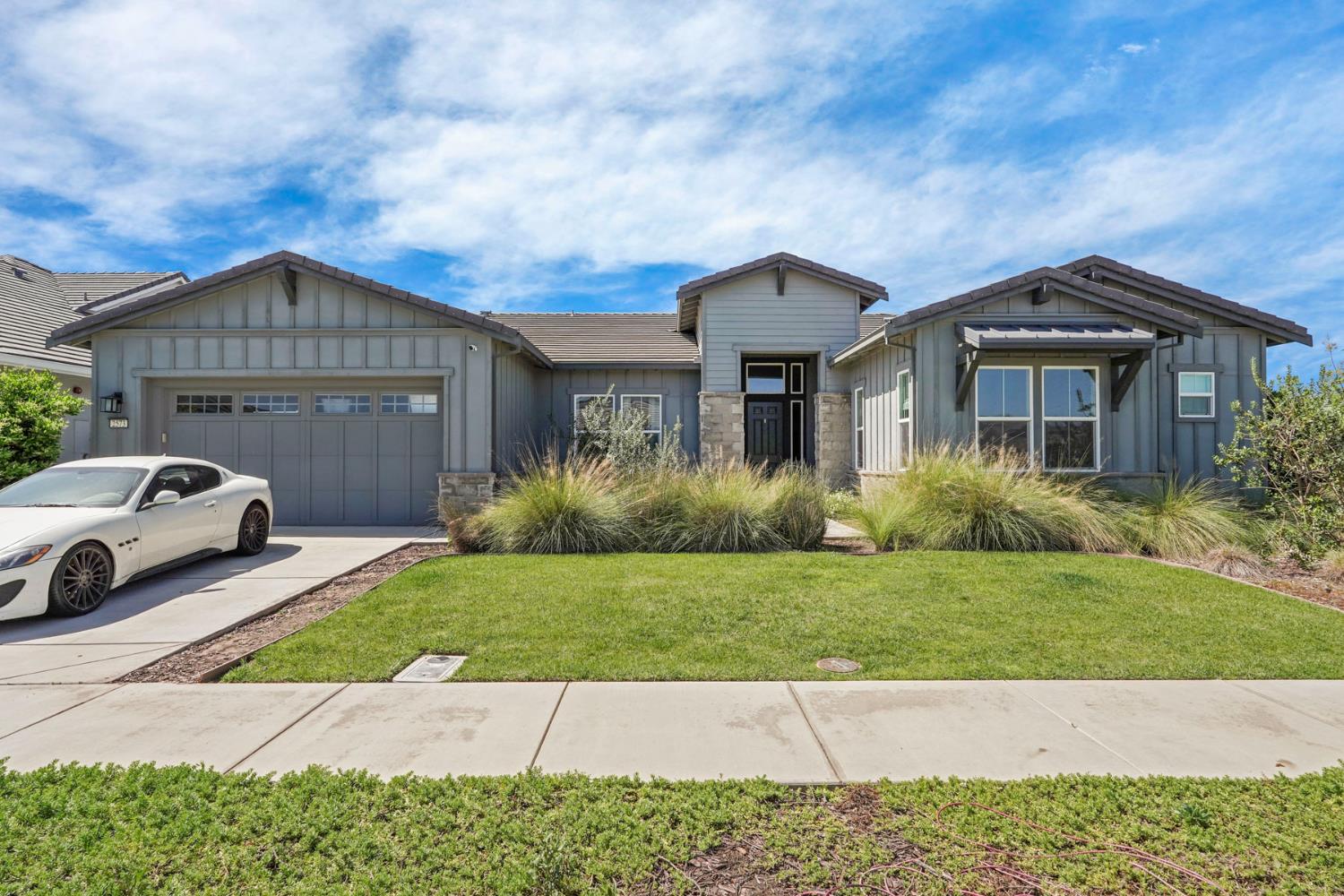 2573 Feathermint Lane