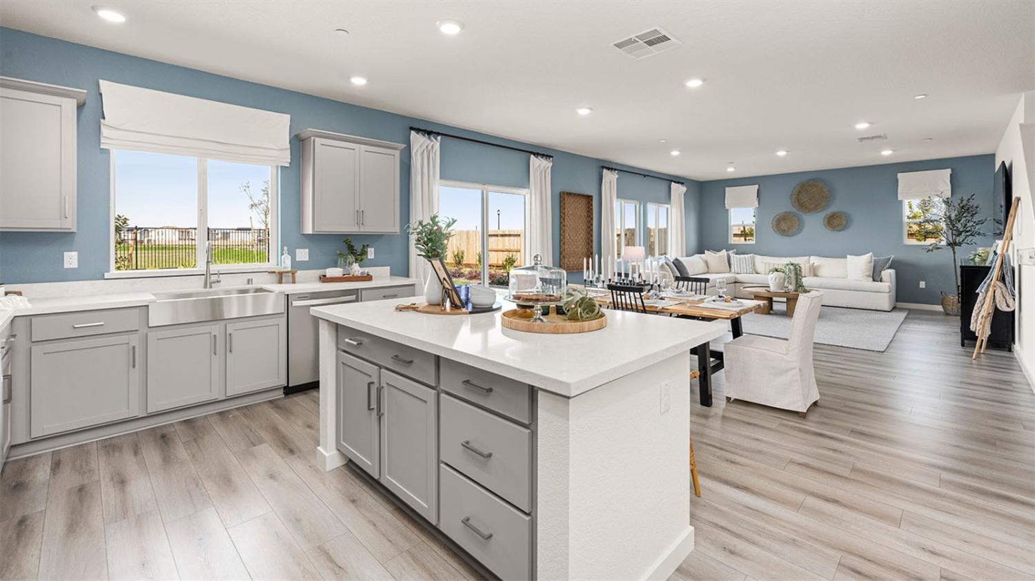 1185 Silver Feather Way