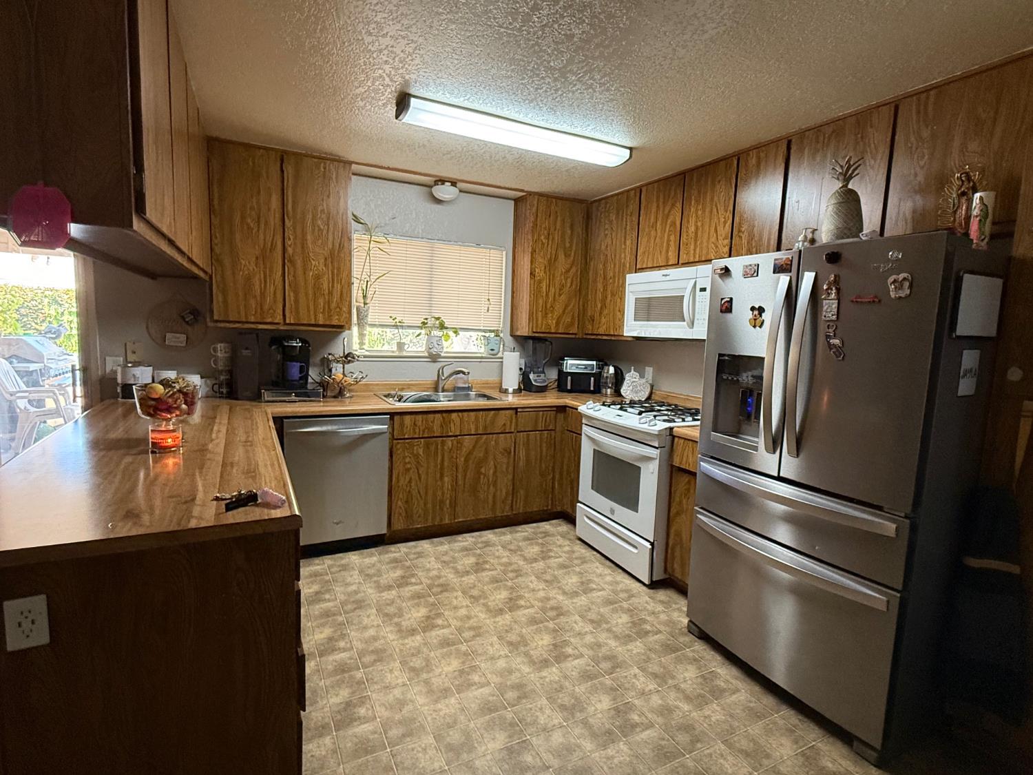 1521 Harvest Drive