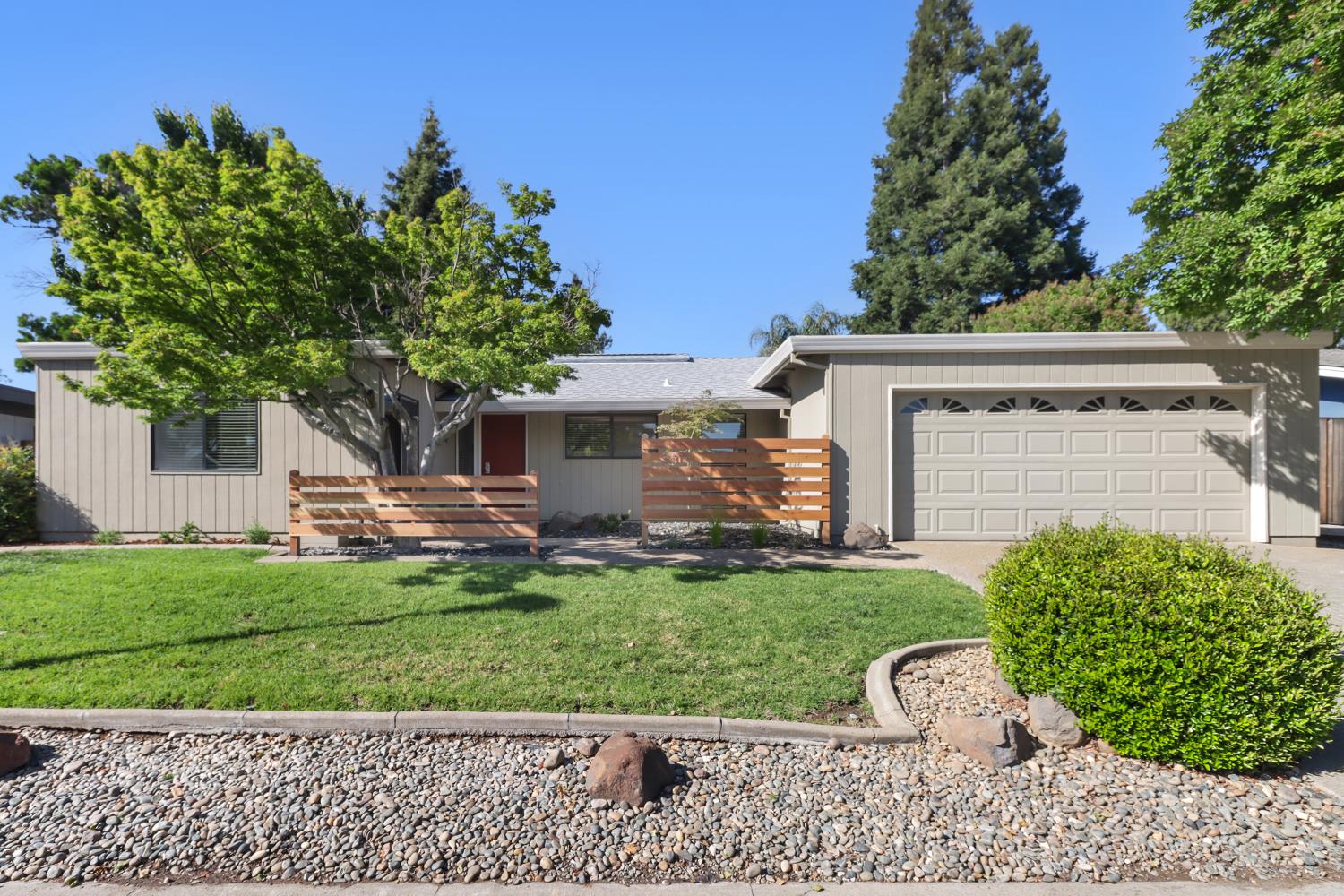 8813 Williamson Drive