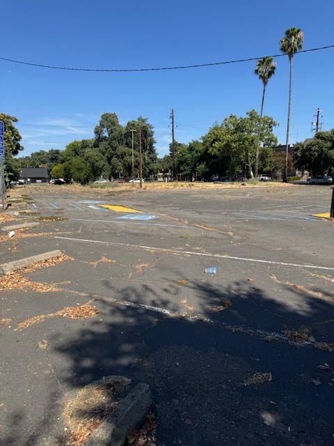 233 E Acacia Street Stockton CA 95202