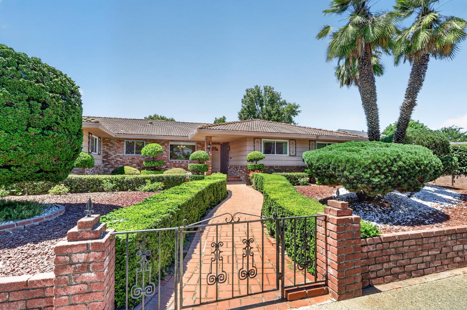 4831 Finlandia Way