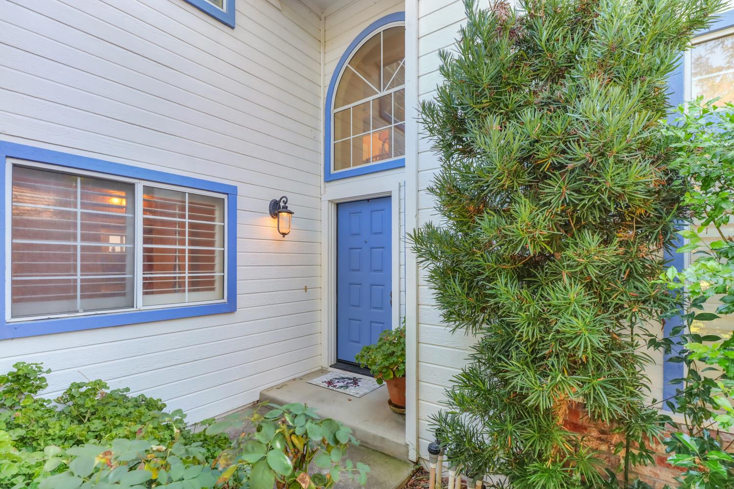 6512 Laguna Park Drive