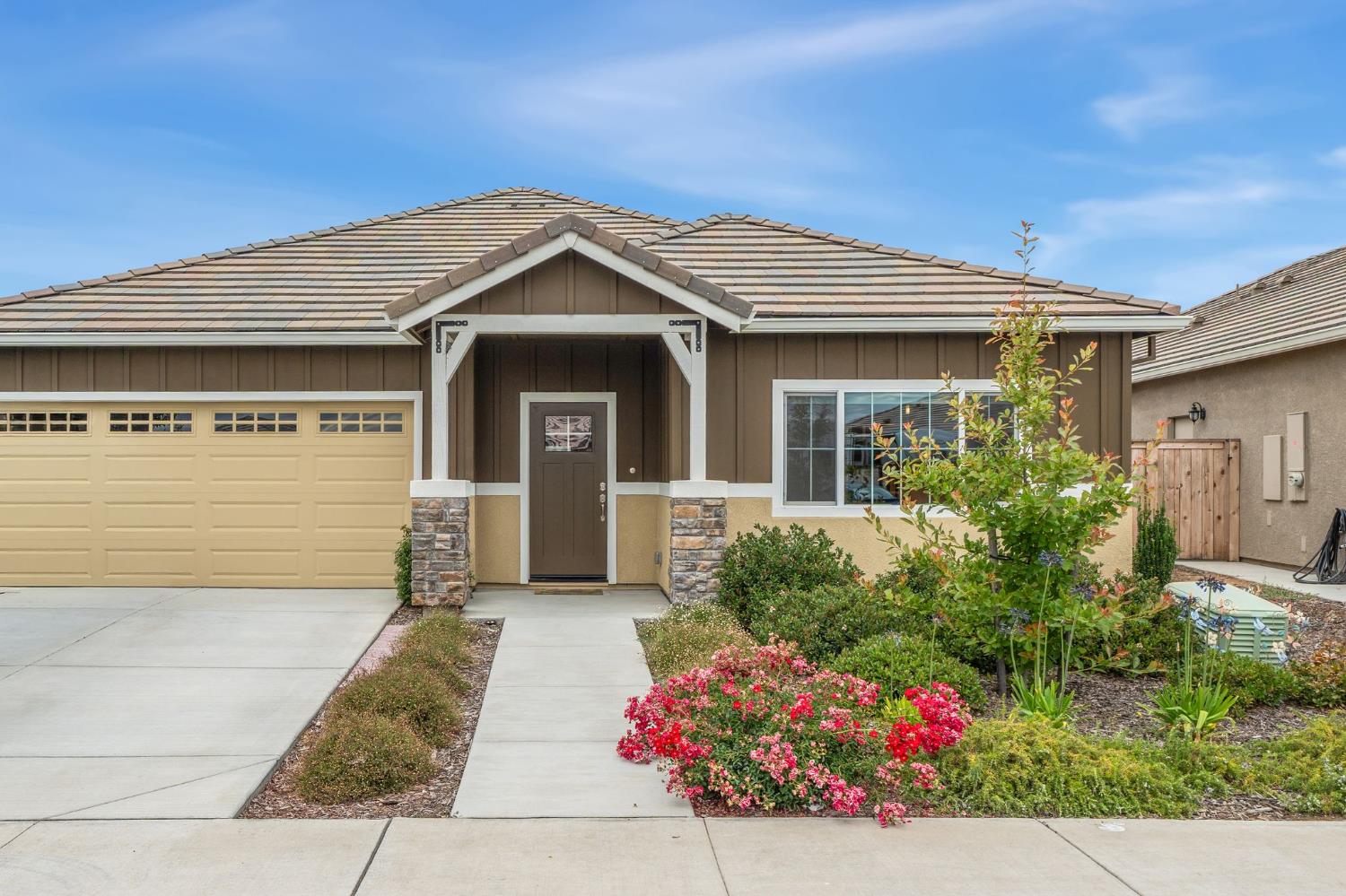 912 Hogan Road