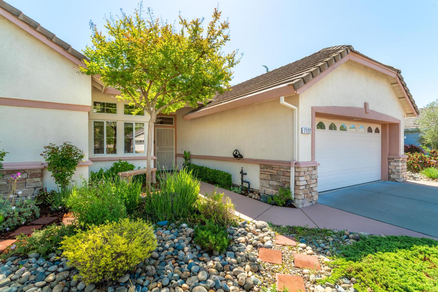 7122 Dream Inn Lane
