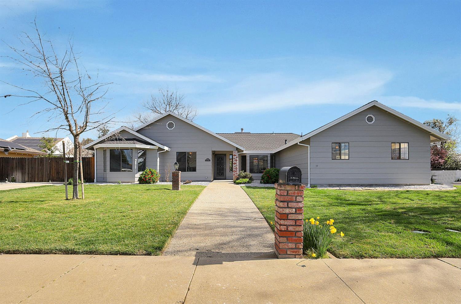 207 Country Club Drive