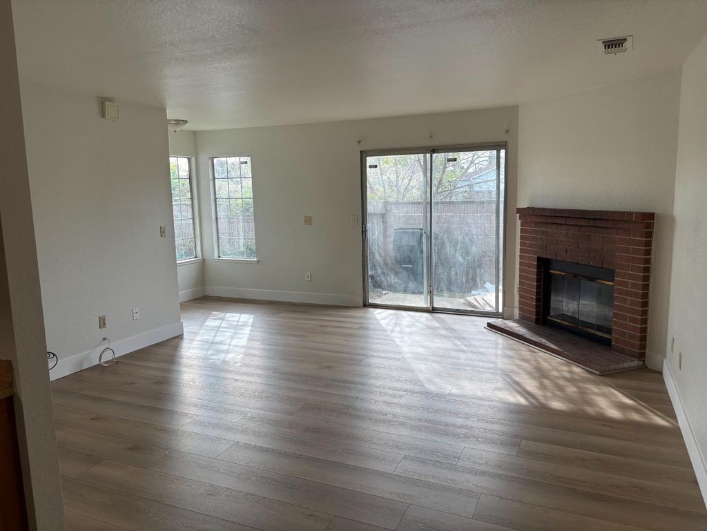 Photo of 6505 37th Avenue, Sacramento, CA 95824 (MLS # 226030703)