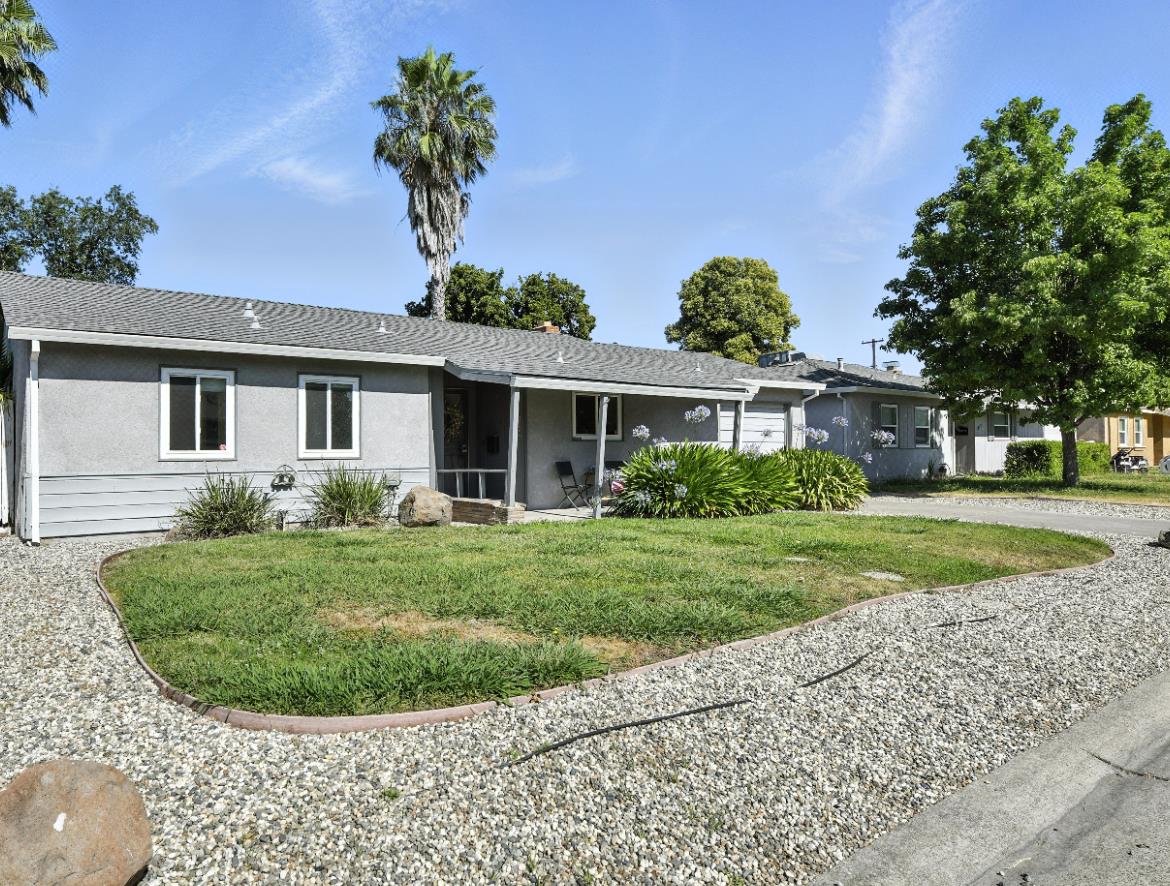 1309 Shadowglen Road