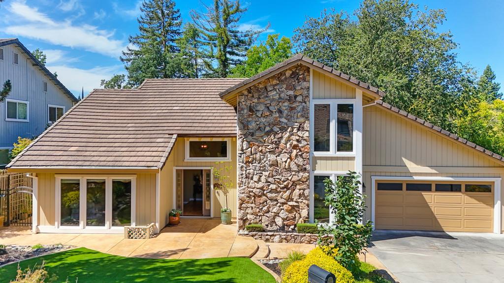 9136 Junewood Lane