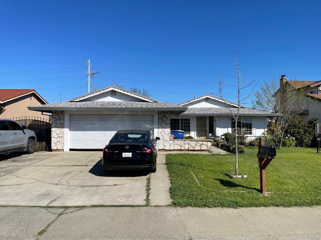 Photo of 6975 Mesa Grande Court, Sacramento, CA 95828 (MLS # 226032623)