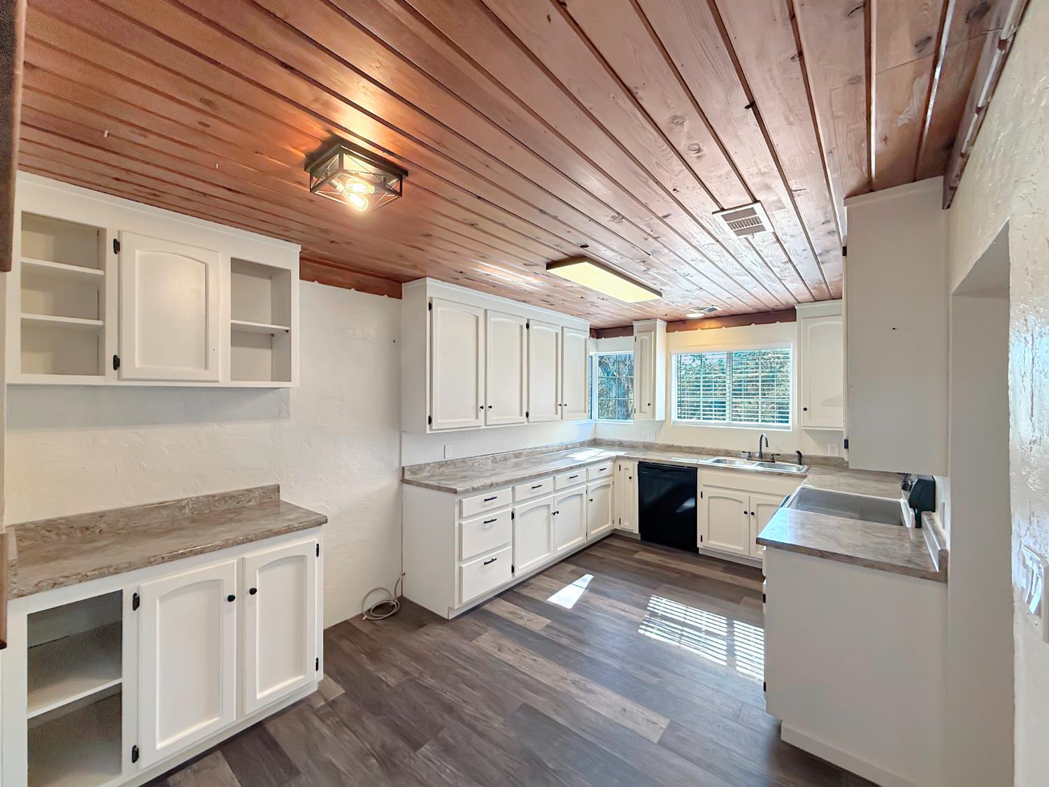 3959 Mountain Ranch Road