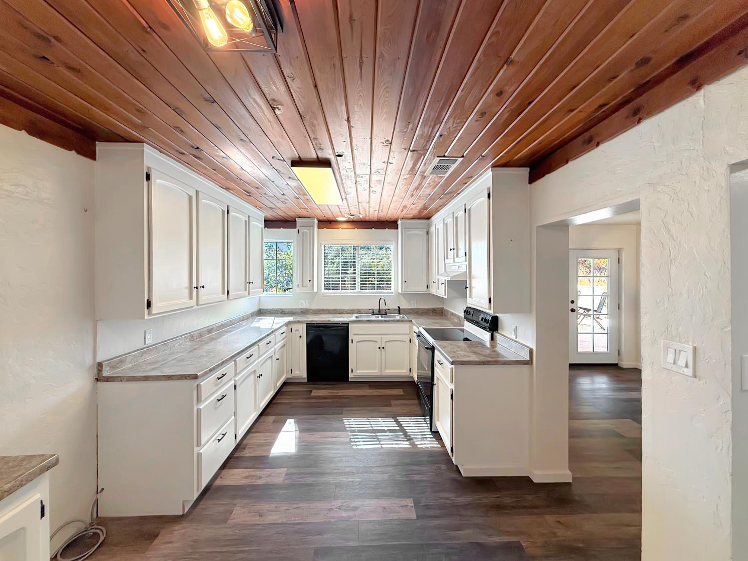 3959 Mountain Ranch Road
