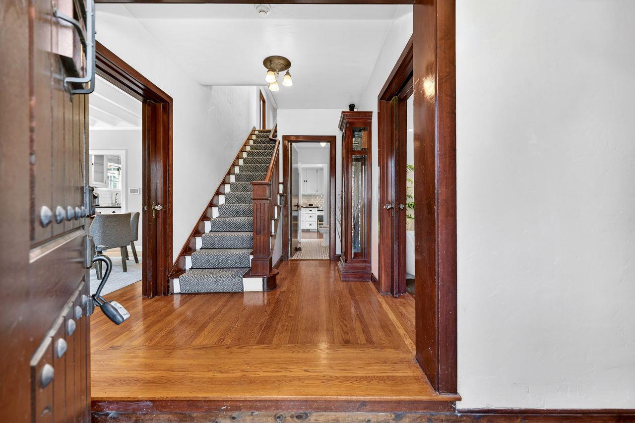 1716 Sutterville Road