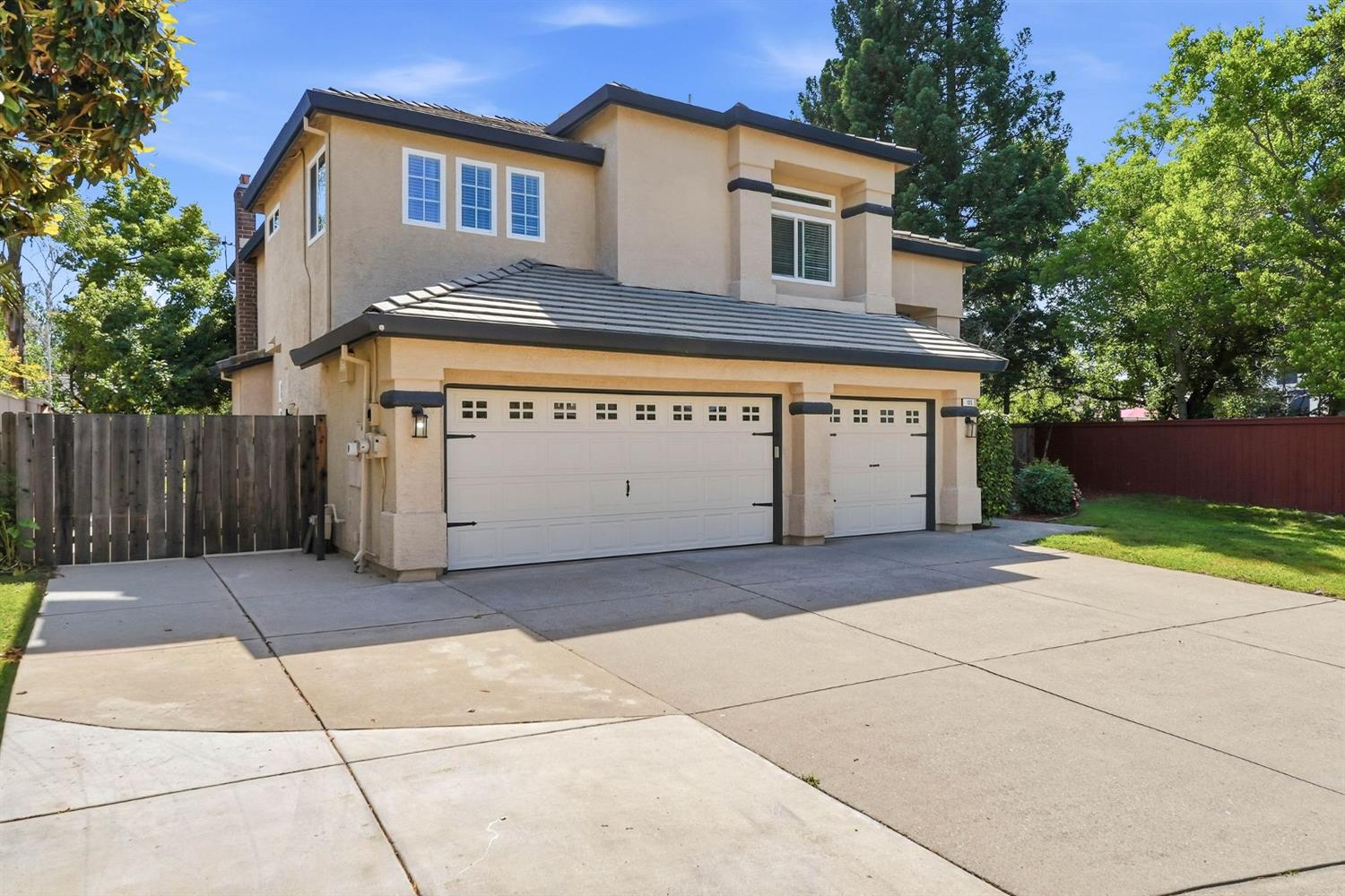 105 Dulverton Circle