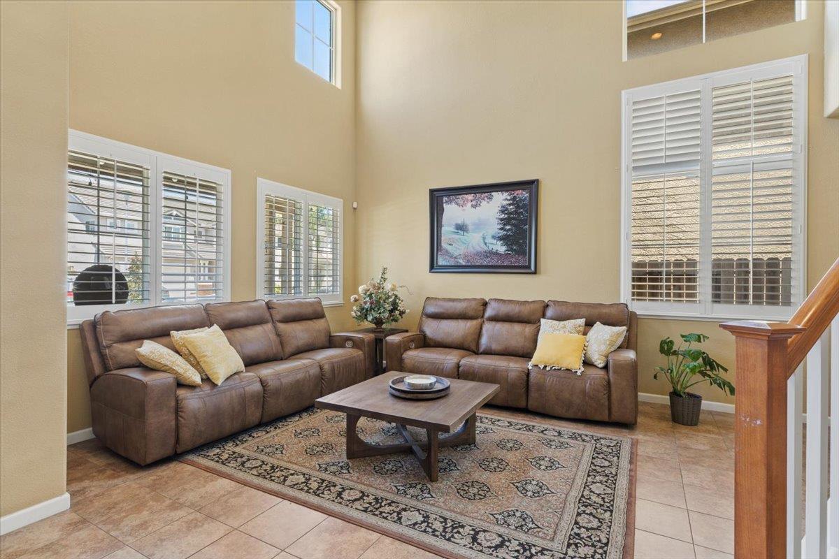 9404 Red Spruce Way