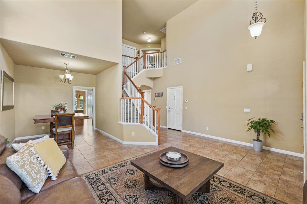 9404 Red Spruce Way